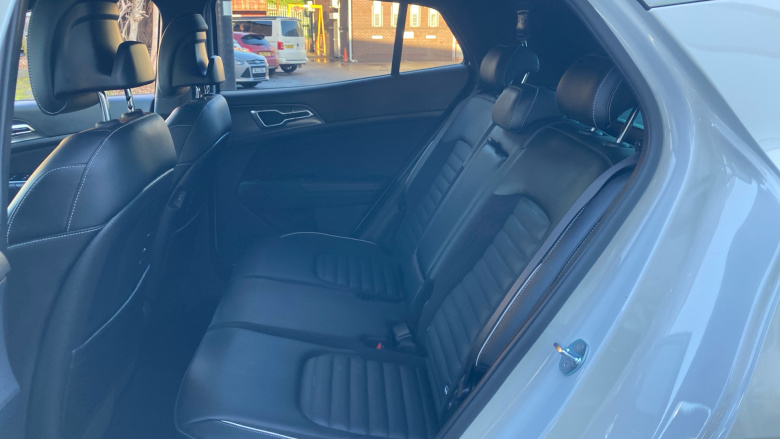 Kia Sportage 1.6T GDi 207 HEV GT-Line S 5dr Auto AWD Hybrid Estate